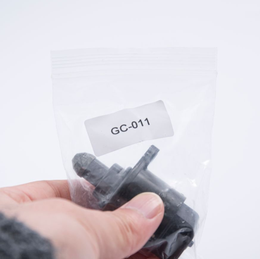 Idle Air Control Valve B1300 230016079087 230016079247 19201F 1920V7 C95181 for Peugeot 306 406