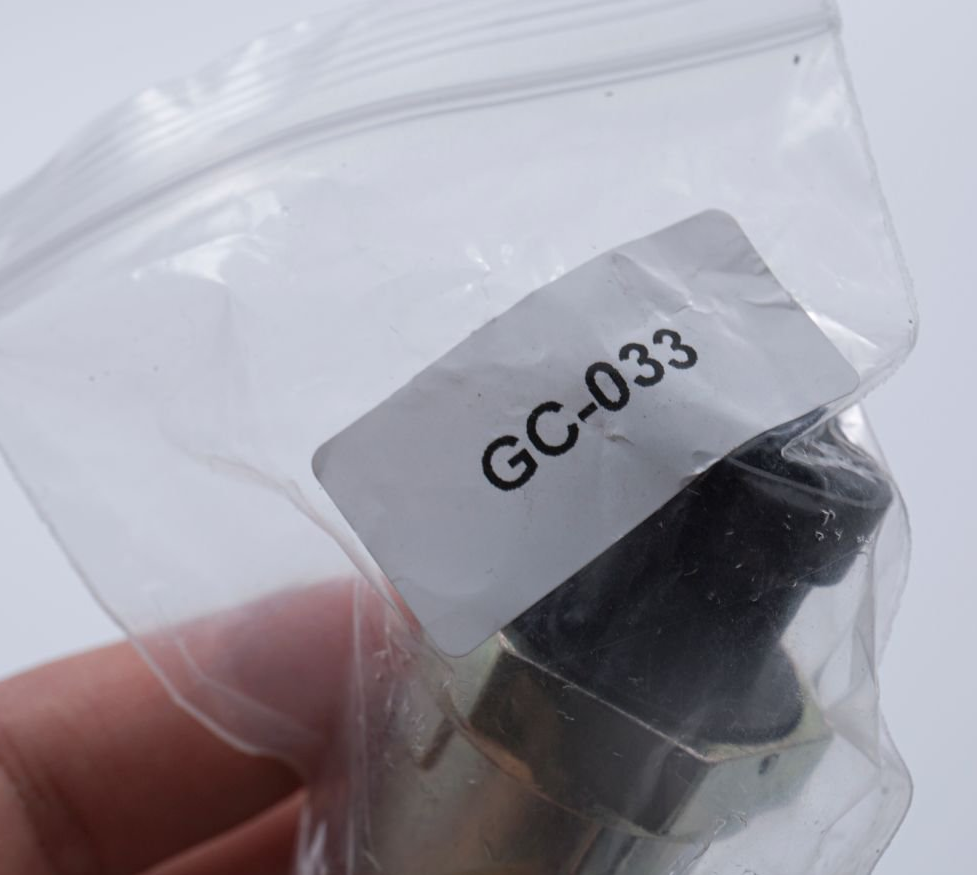 Idle Air Control Valve AC102 25527077 8-17111460-0 AC4115 for Buick Regal Cadillac Chevrolet